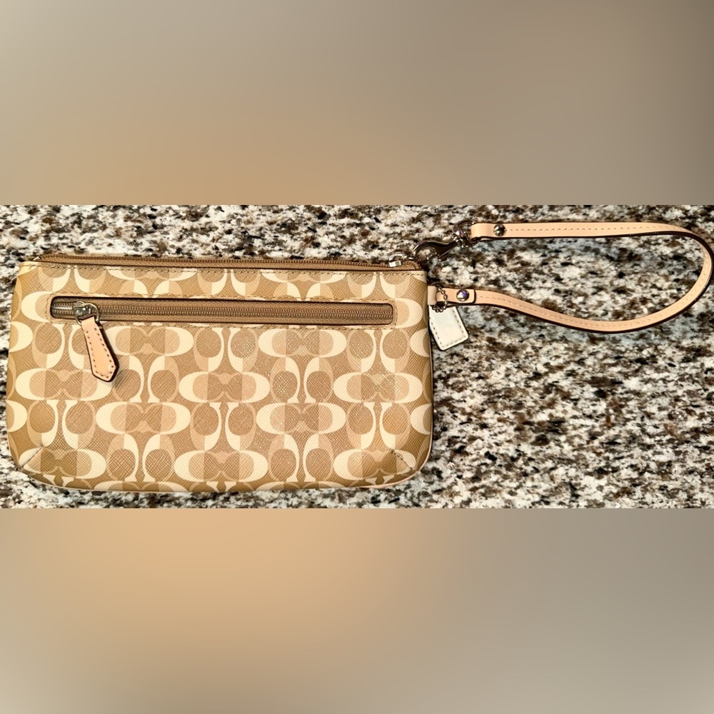Coach Signature Peyton Dream C Go-Go Wristlet / Wallet - neutral colorway 🐚 - Picture 10 of 15
